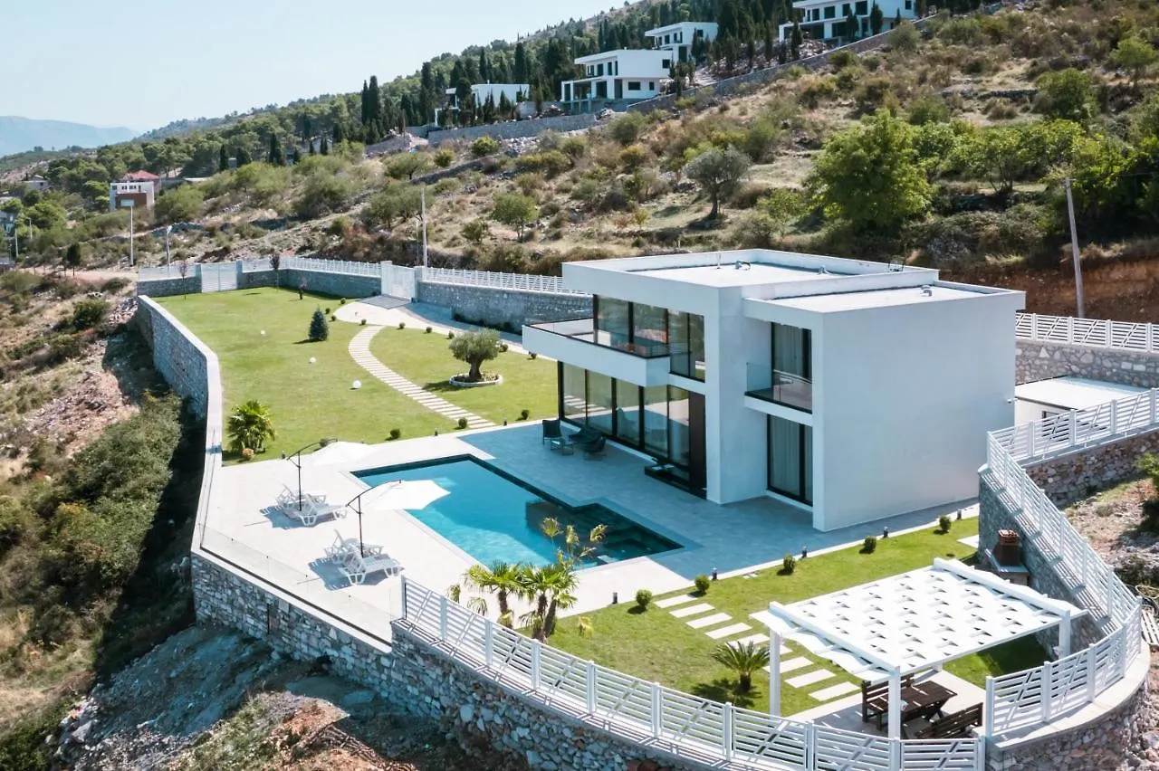 The Panoramic Villa Shiroka Albania
